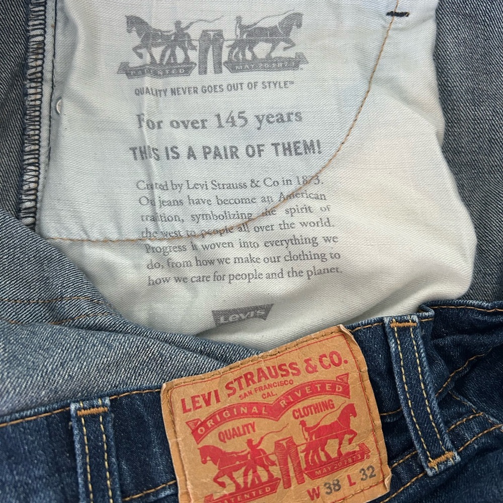 Men’s Levi 514 Slim Straight blue jeans. - Picture 6 of 7